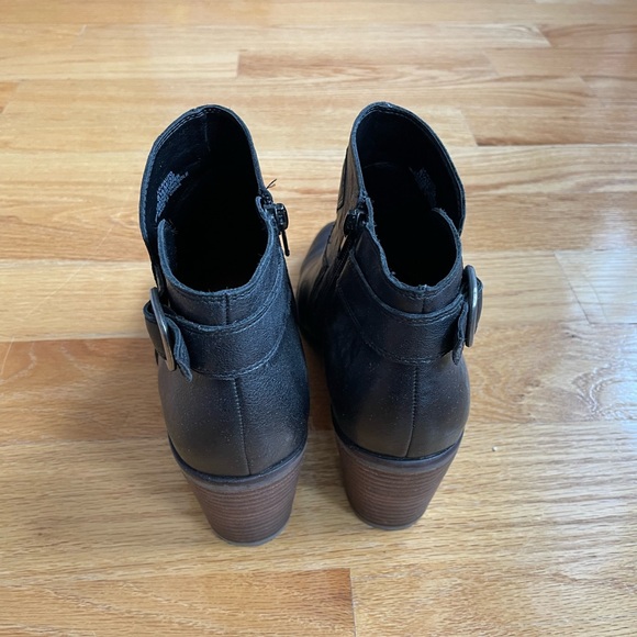 Lucky Brand Kauto Black Leather Bootie, 8.5 - Picture 3 of 4